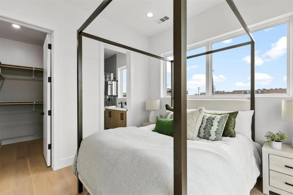 604 N Ewing Avenue, #105