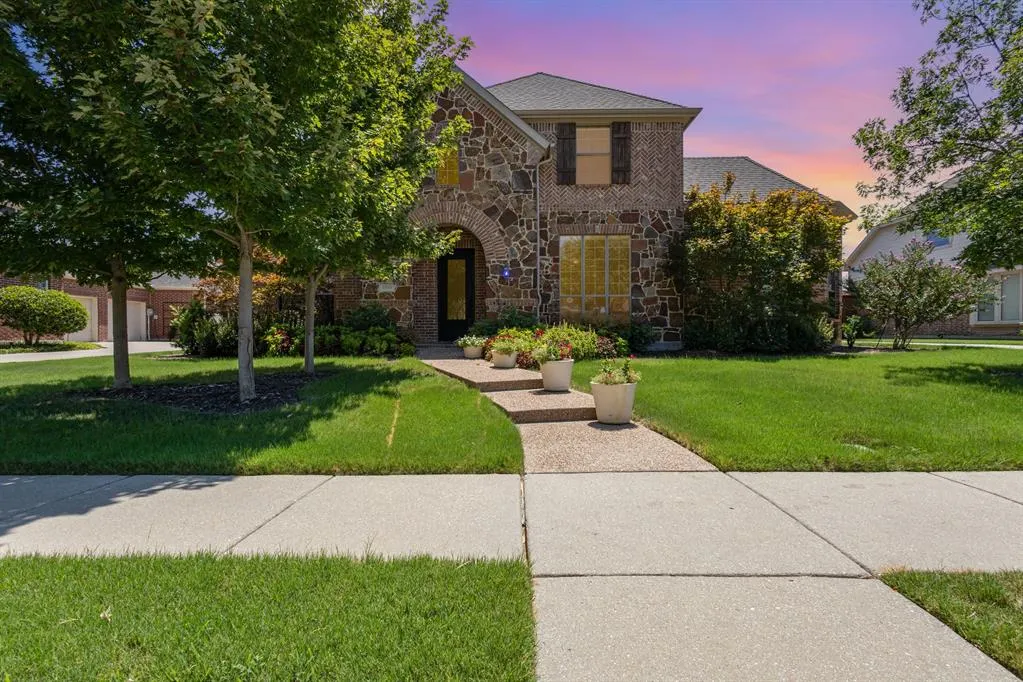 800 High Willow Drive