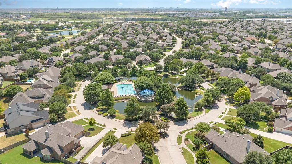 800 High Willow Drive