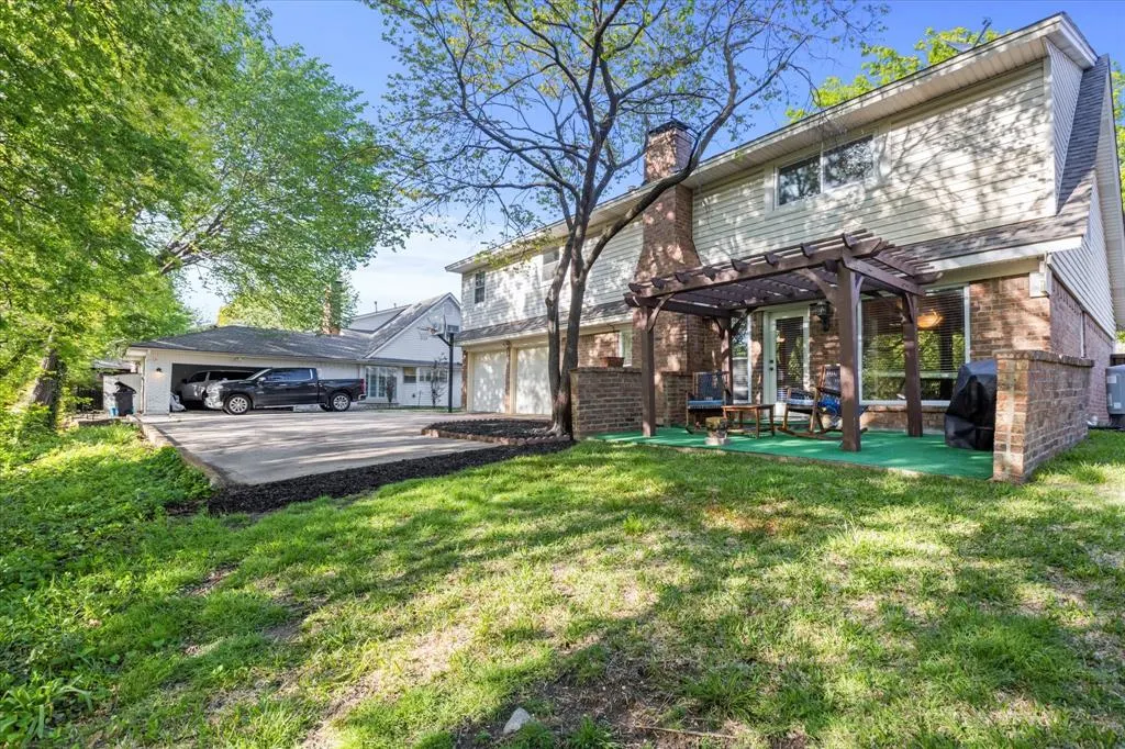 407 Valley Cove Drive