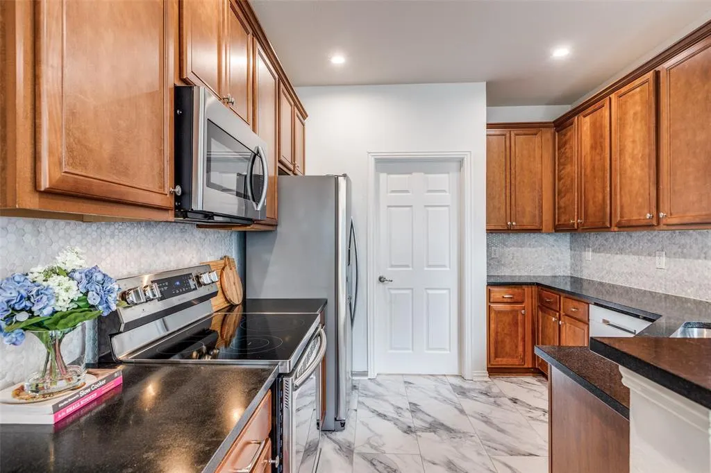 3341 Paisano Trail