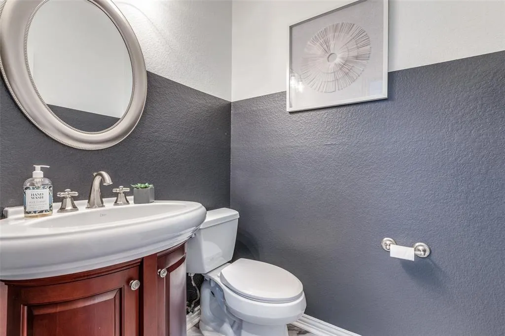 3341 Paisano Trail