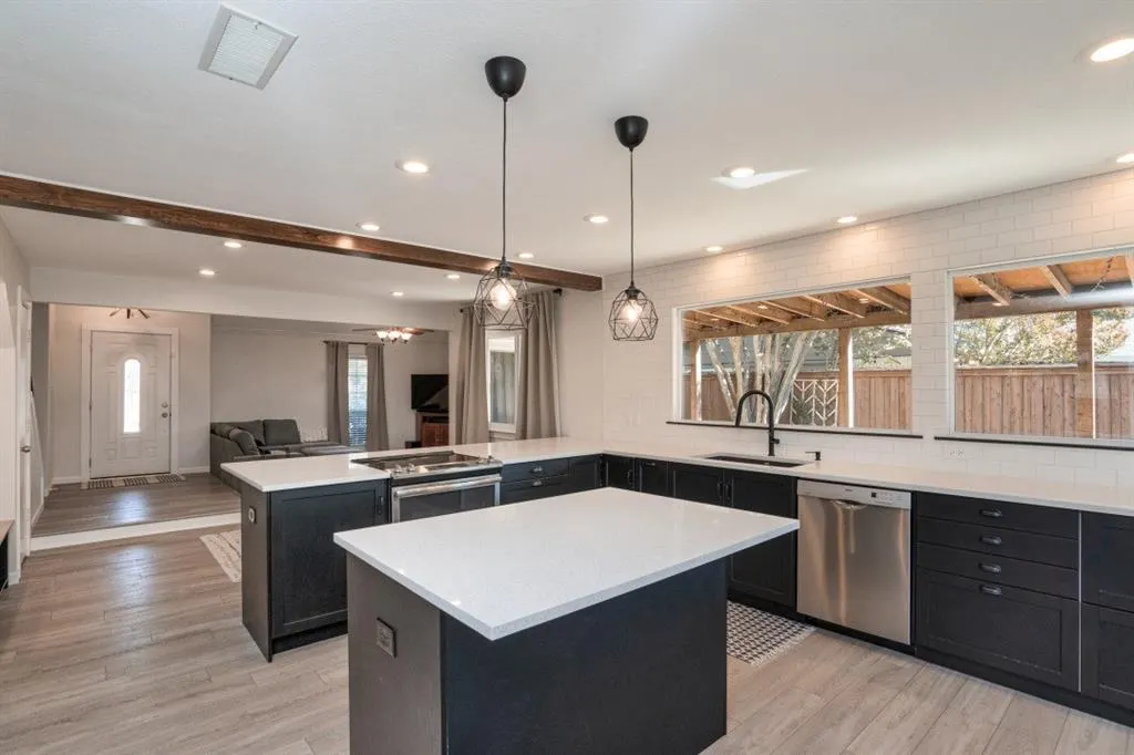 2116 Oak Brook Drive