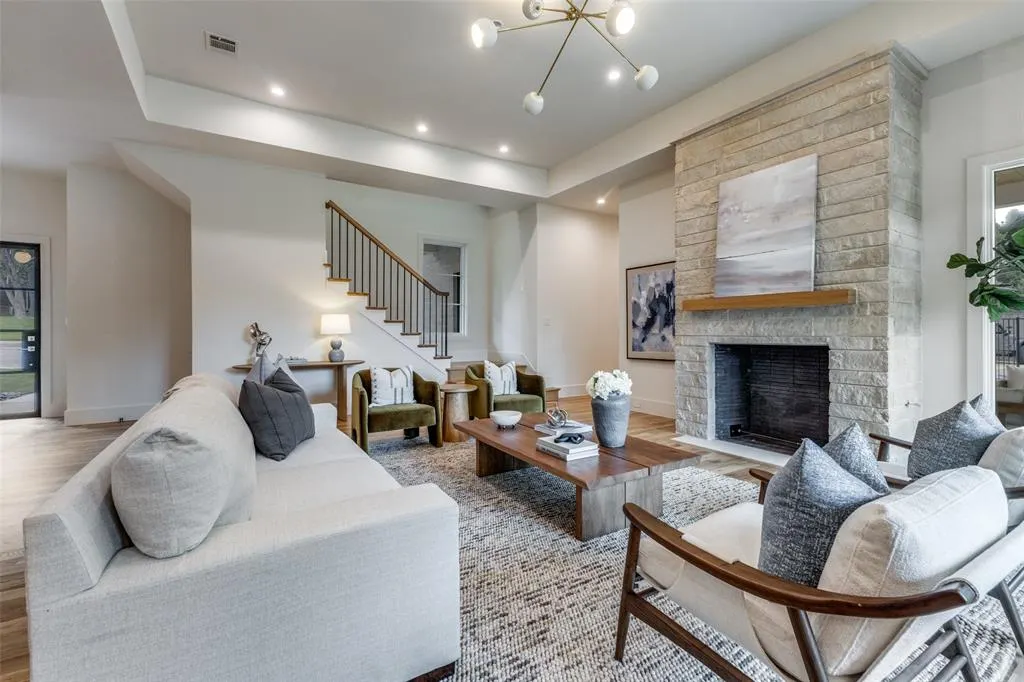 7163 Lyre Lane