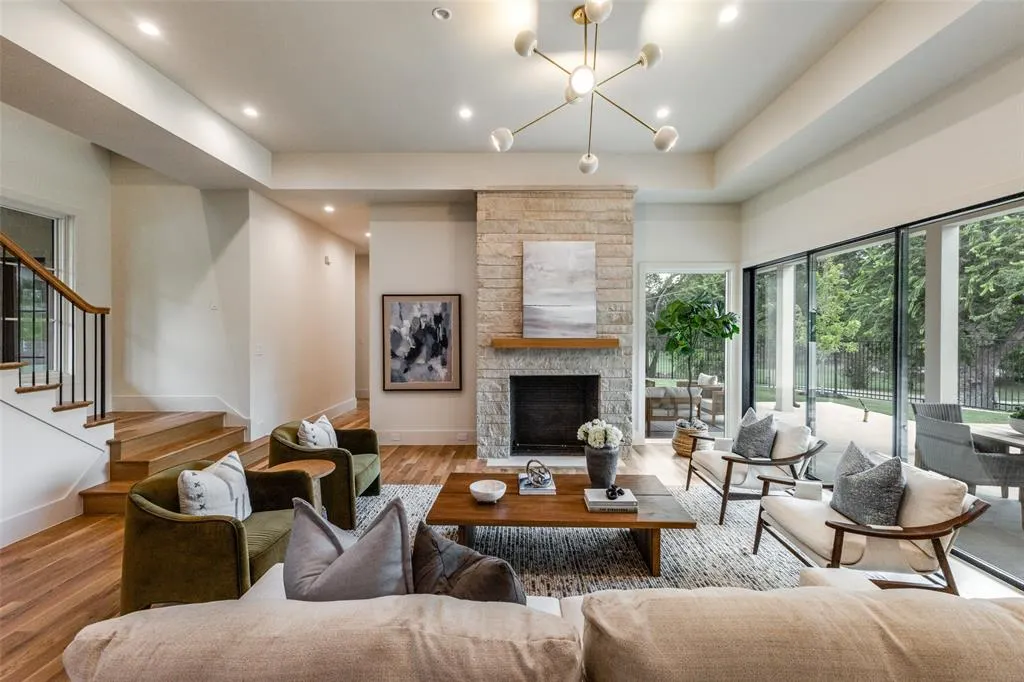 7163 Lyre Lane