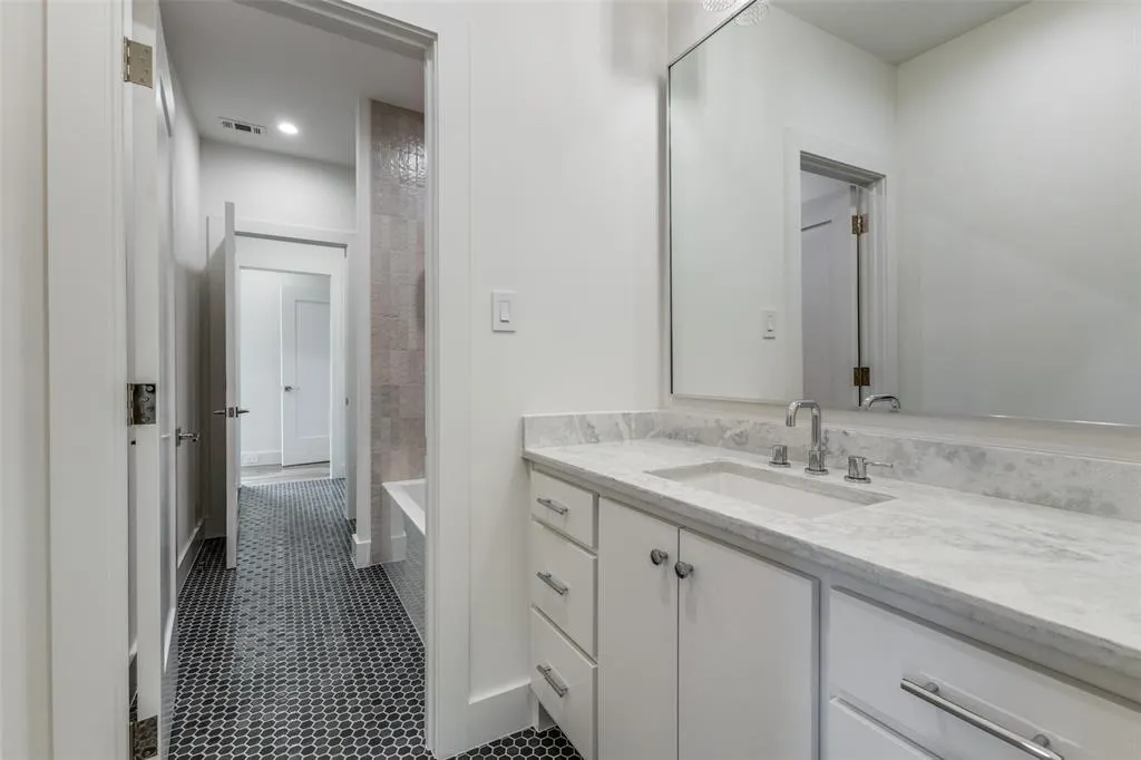 7163 Lyre Lane