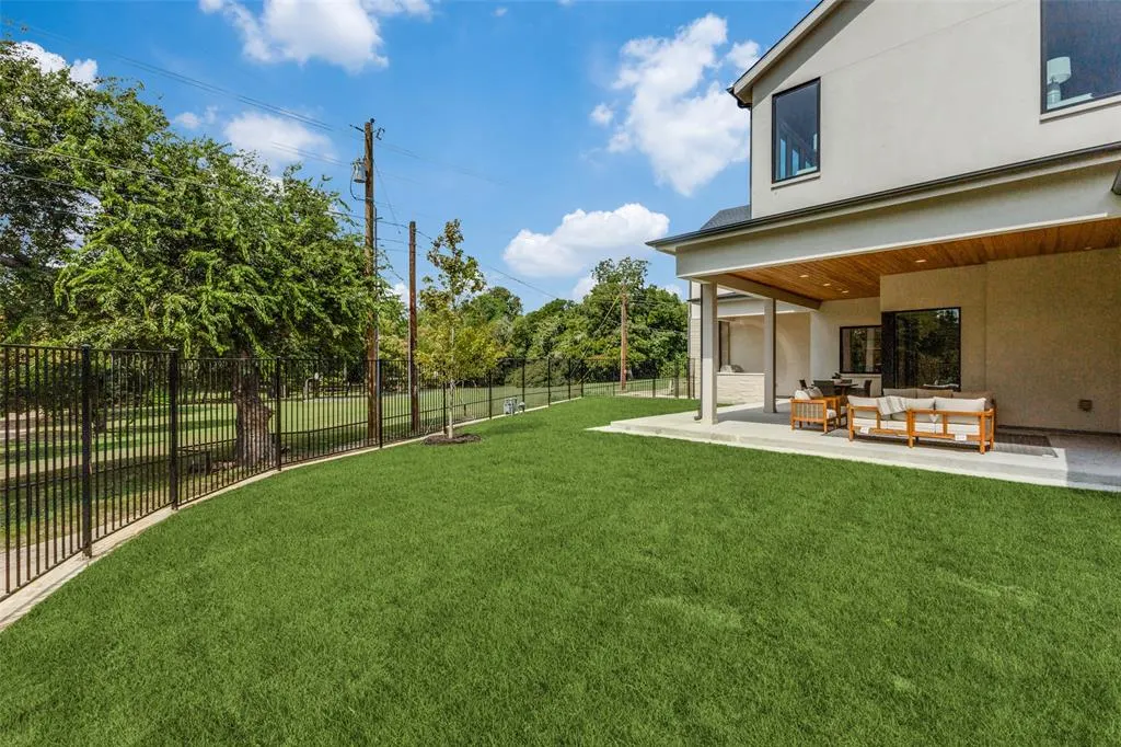 7163 Lyre Lane