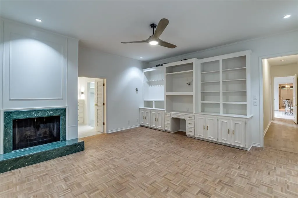 5865 Farquhar Lane