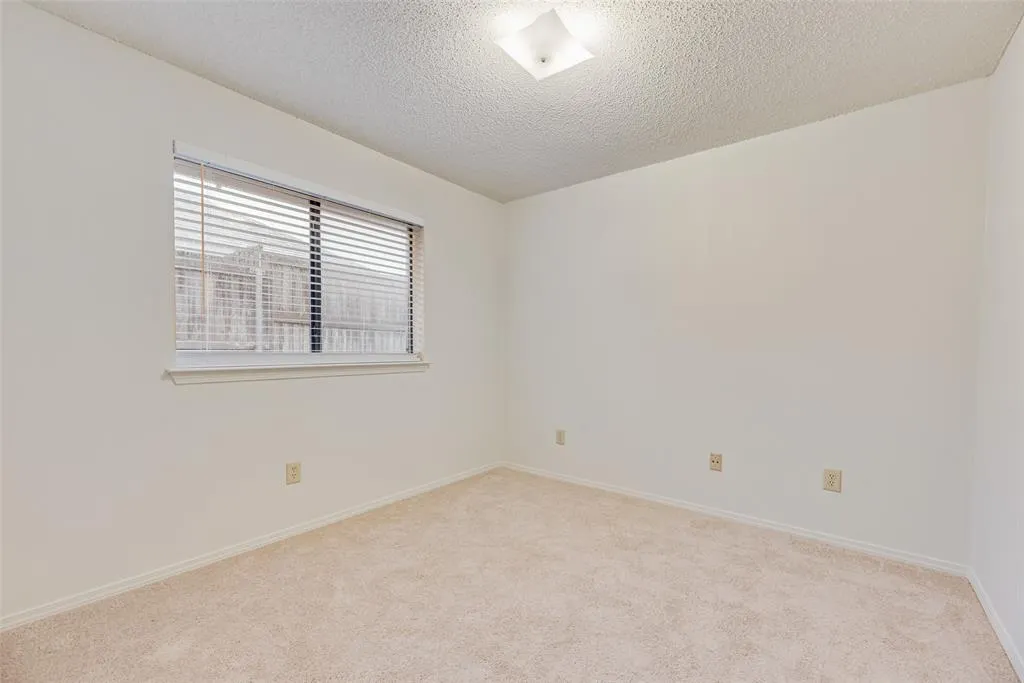 2209 Winona Drive