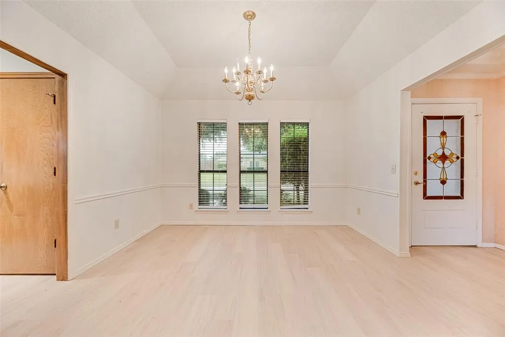 2209 Winona Drive