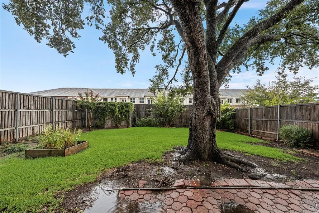 2209 Winona Drive