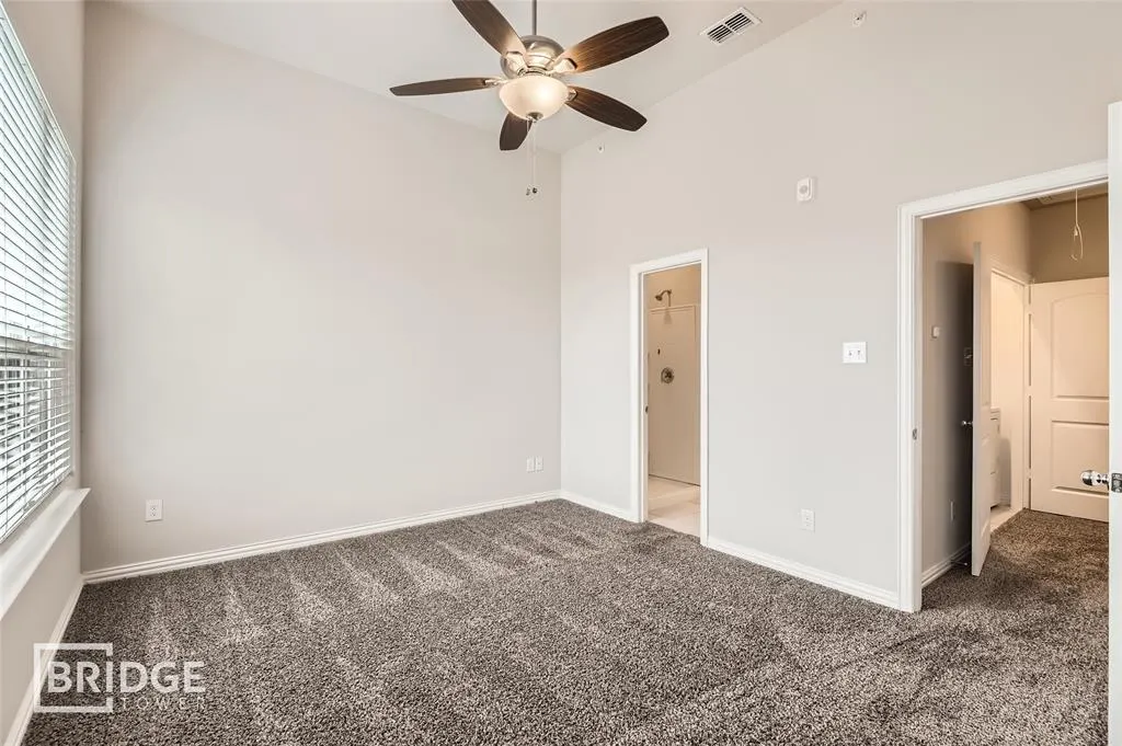 301 E Lamar Street, #11