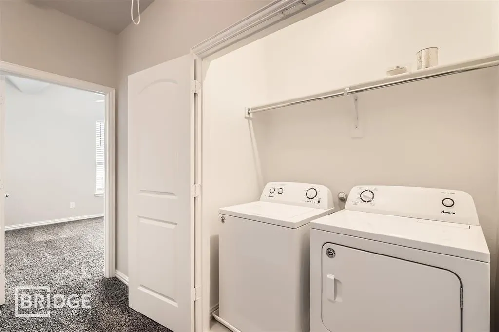 301 E Lamar Street, #11