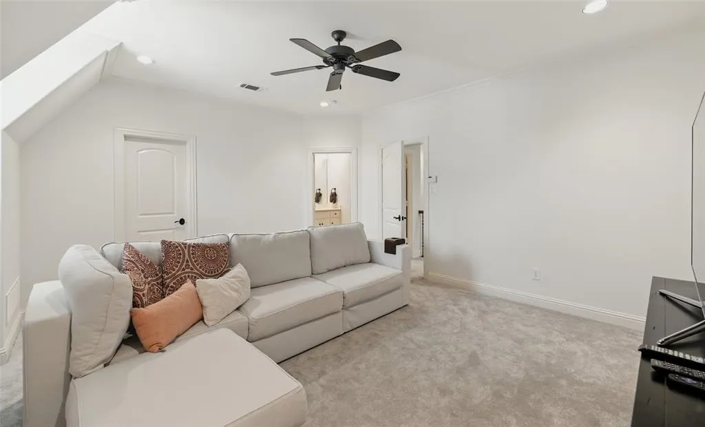 2821 Vista View Lane