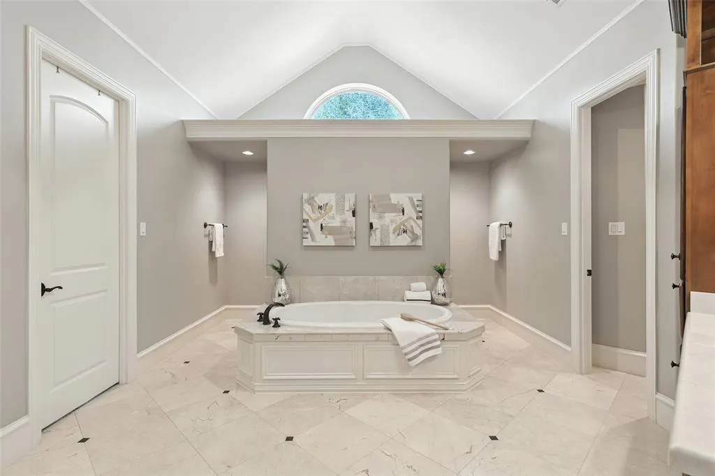2821 Vista View Lane