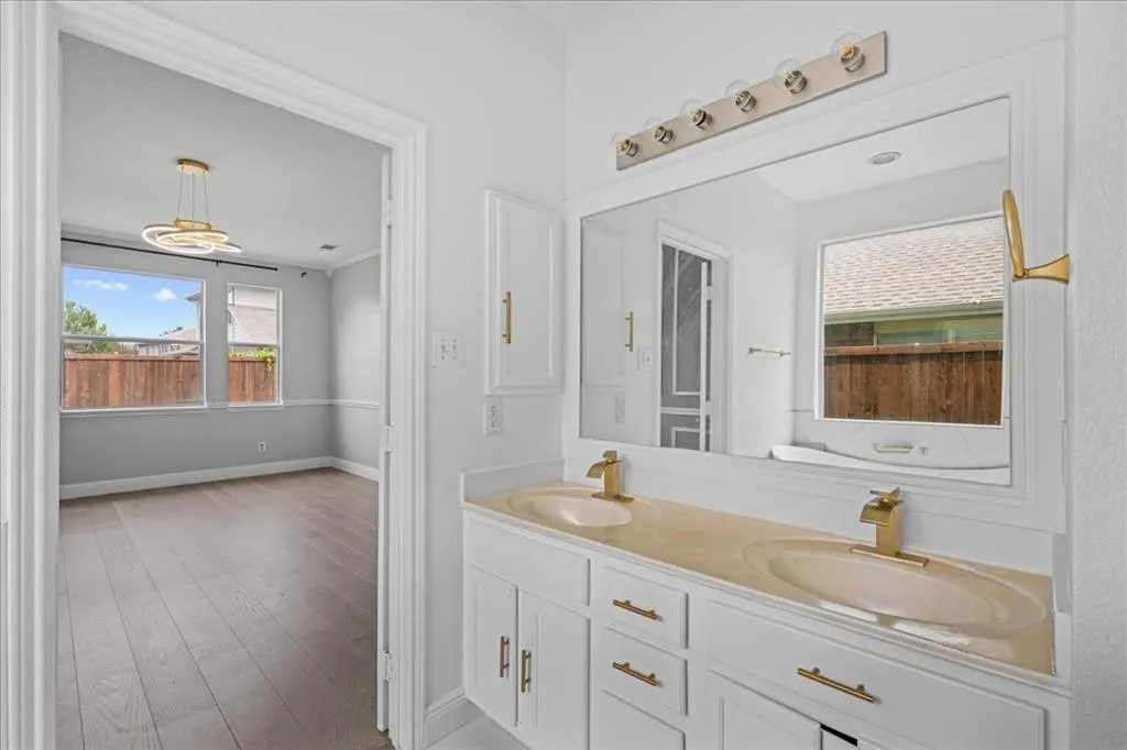 1223 Mallard Creek