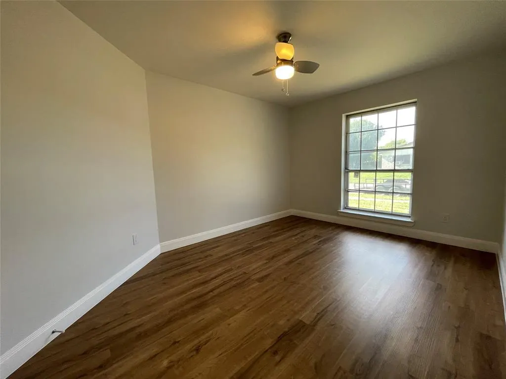 1603 Bending Oaks Trail