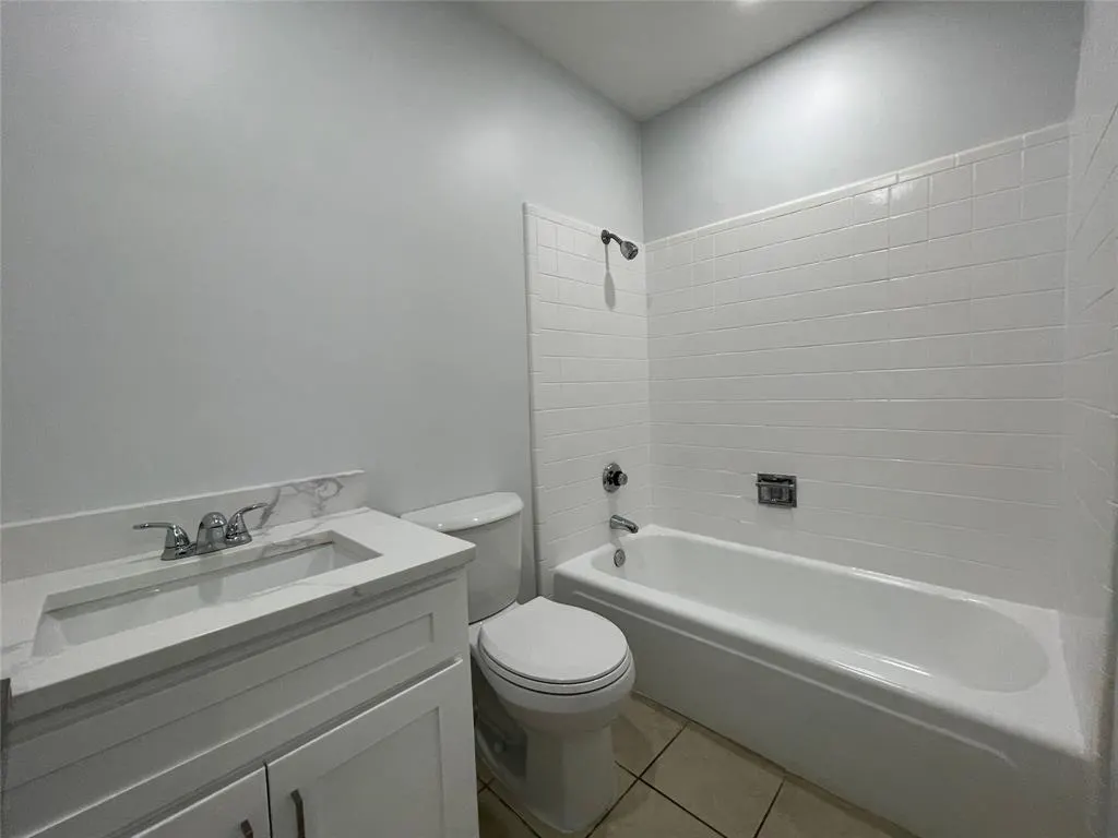 1603 Bending Oaks Trail