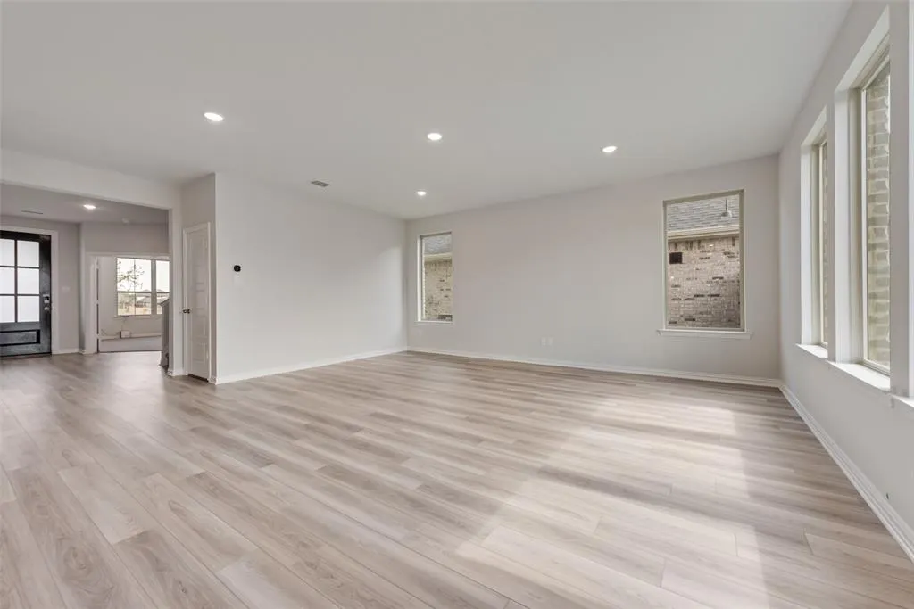 4104 Tarlton Road