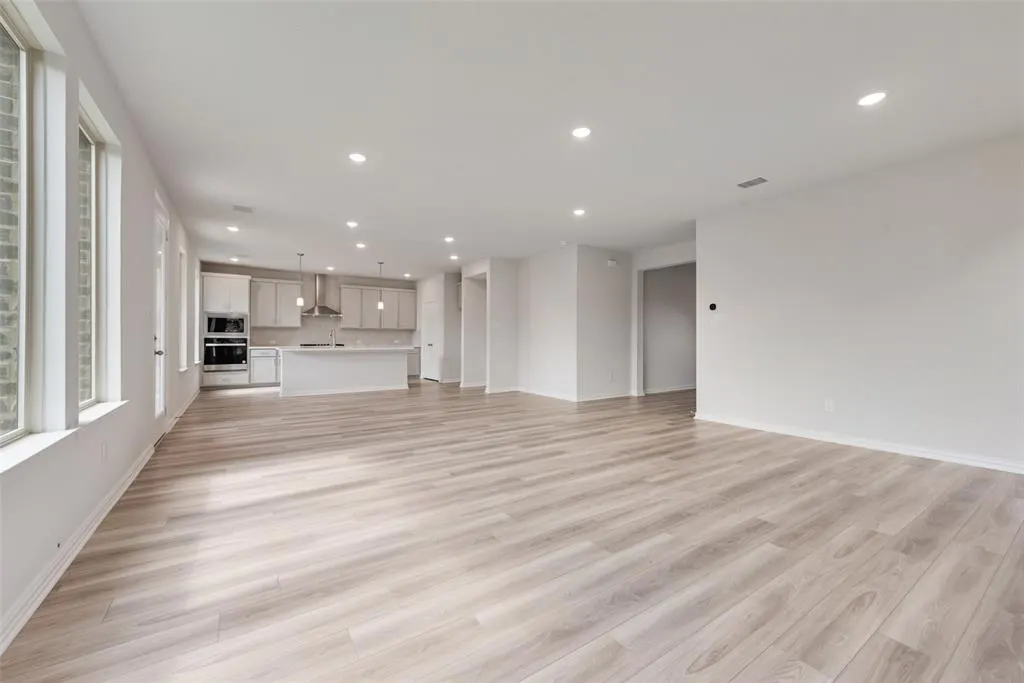 4104 Tarlton Road