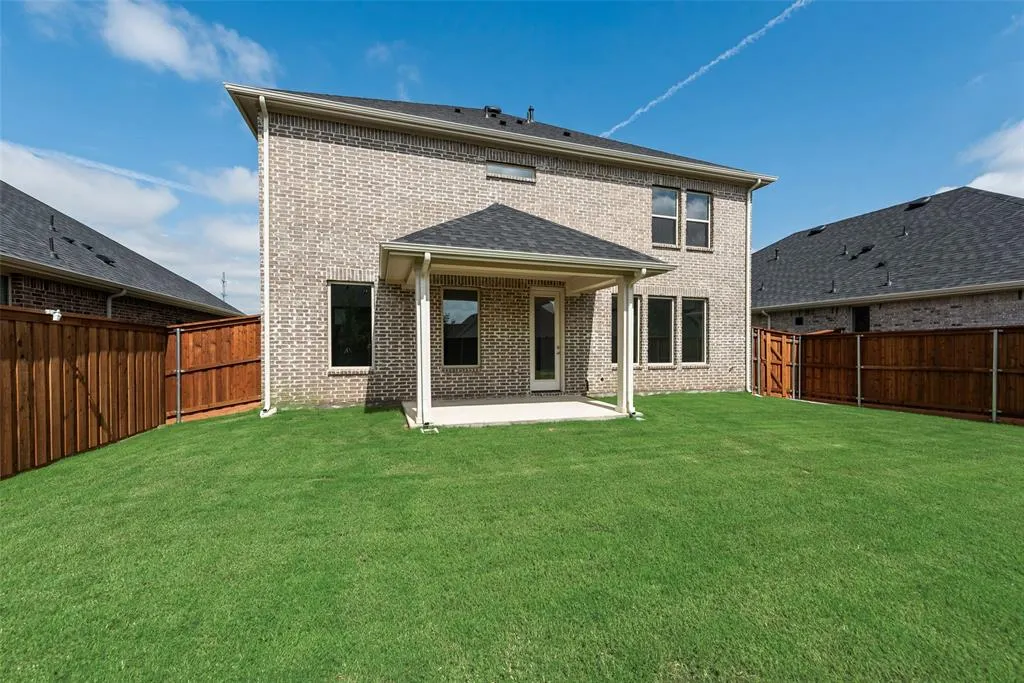 4104 Tarlton Road