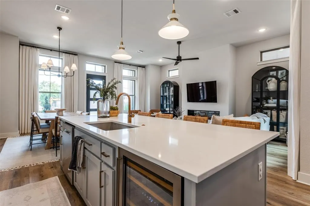 3712 Tussock Drive