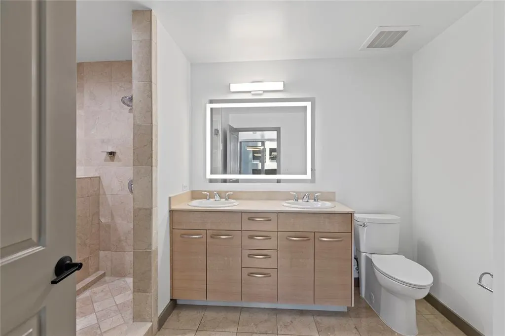 1200 Main Street, #508