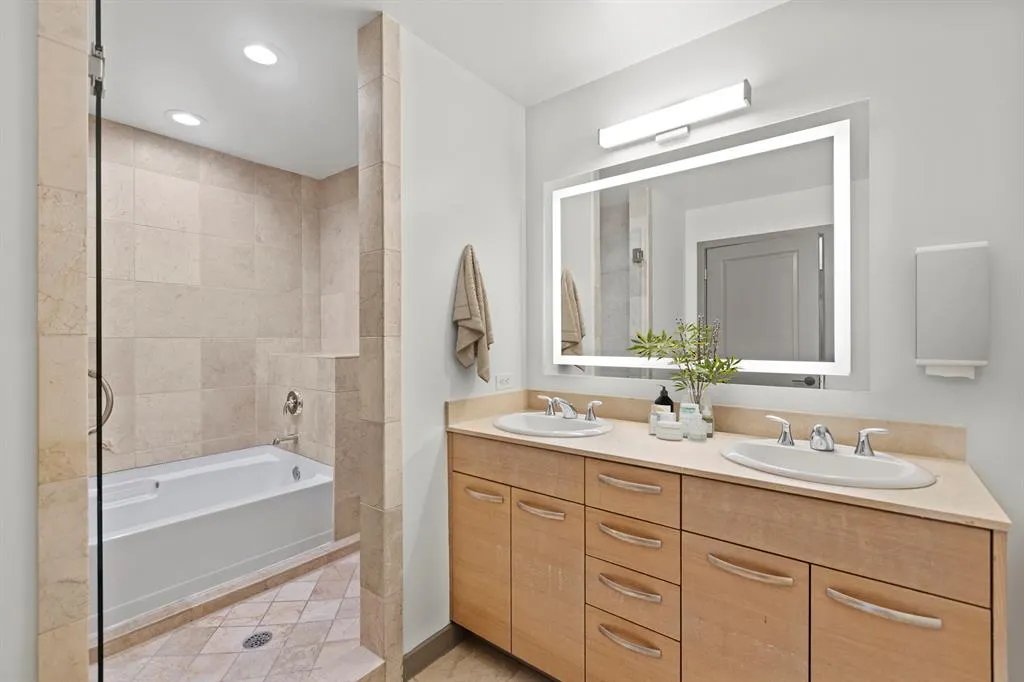 1200 Main Street, #508