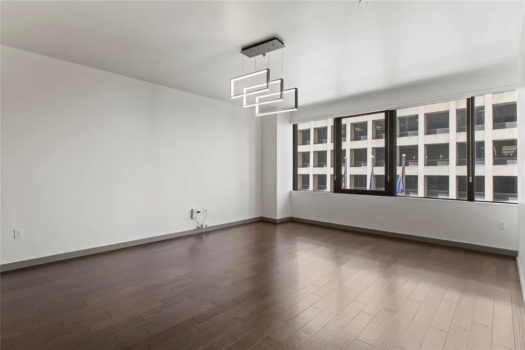 1200 Main Street, #508