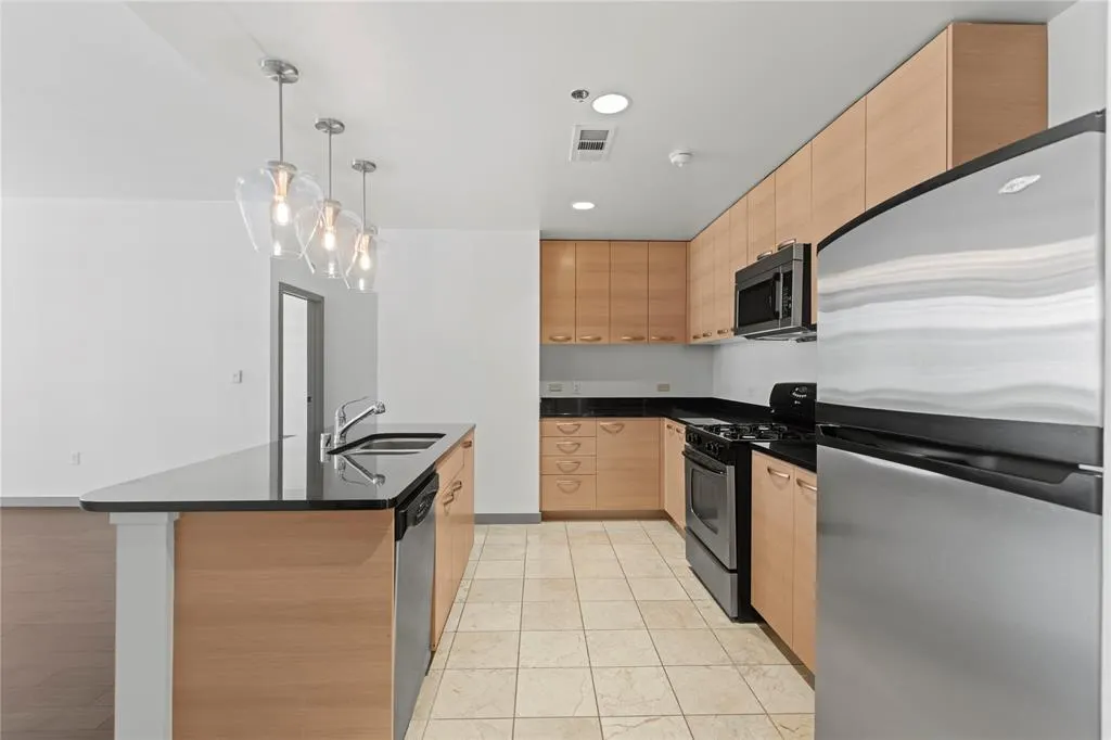 1200 Main Street, #508