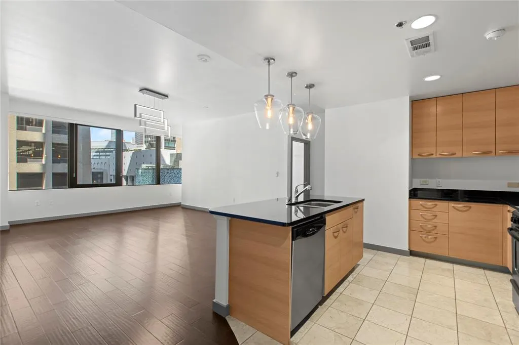 1200 Main Street, #508