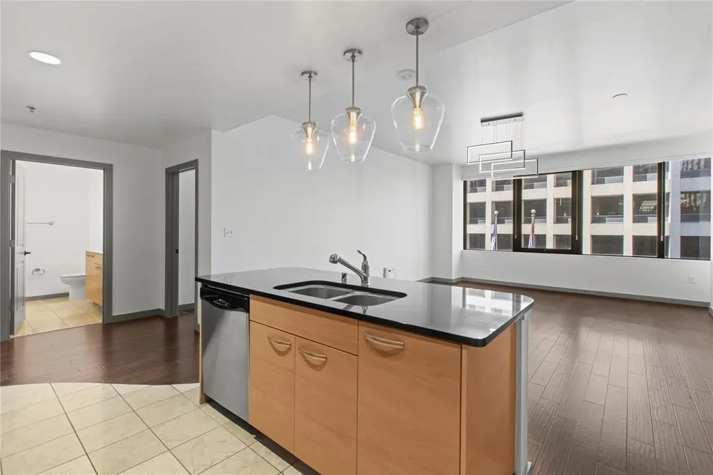 1200 Main Street, #508