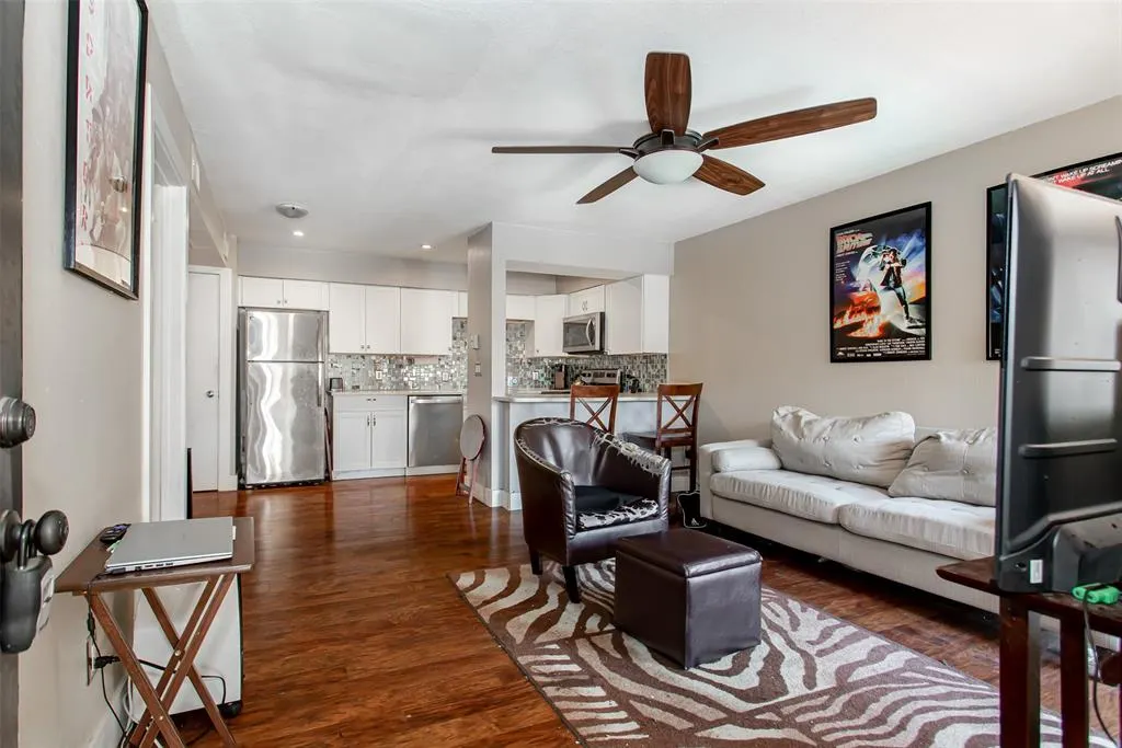 3022 Forest Lane, #221