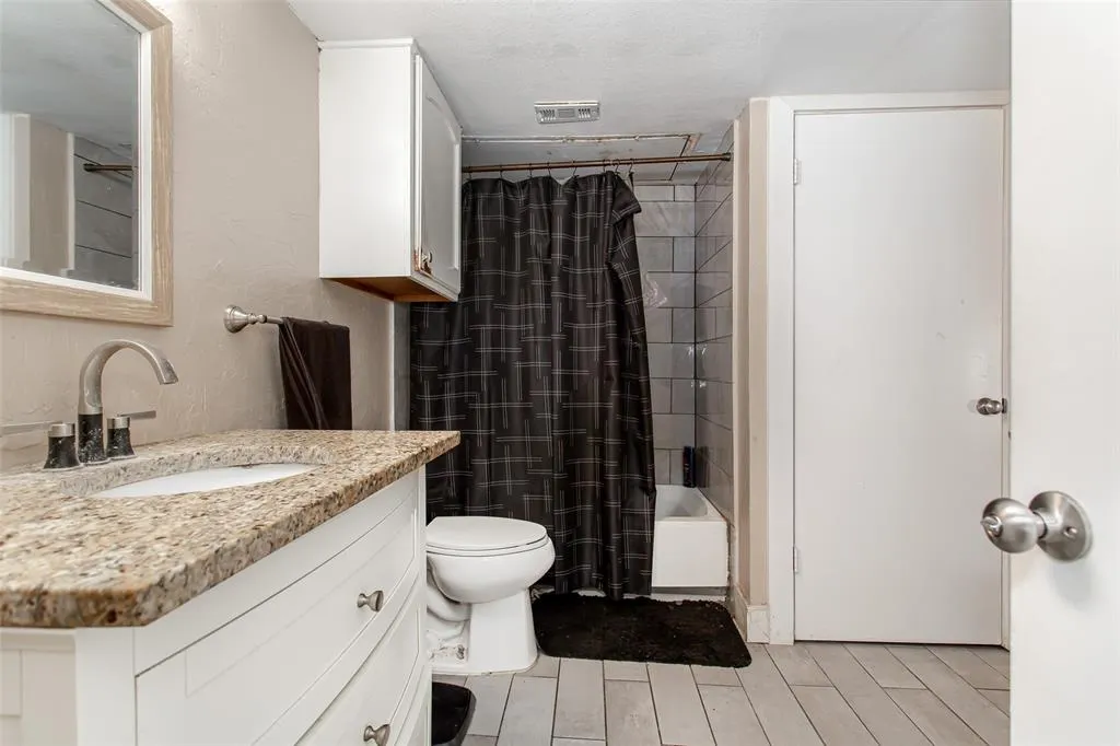 3022 Forest Lane, #221