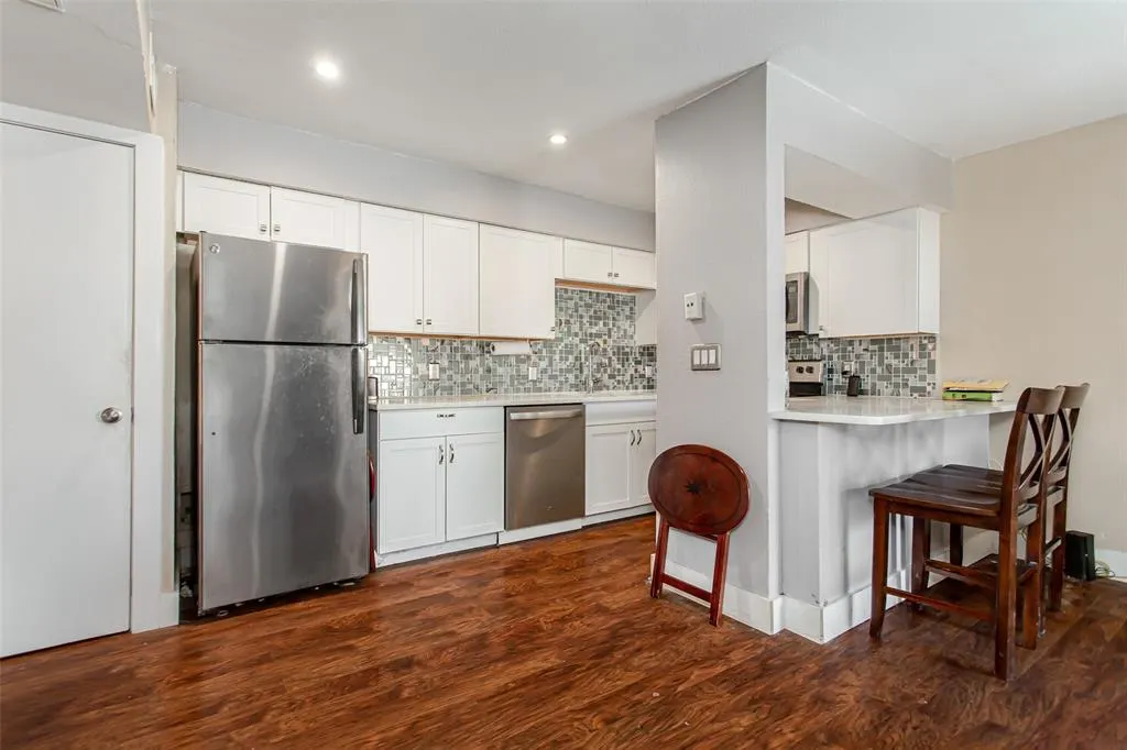 3022 Forest Lane, #221