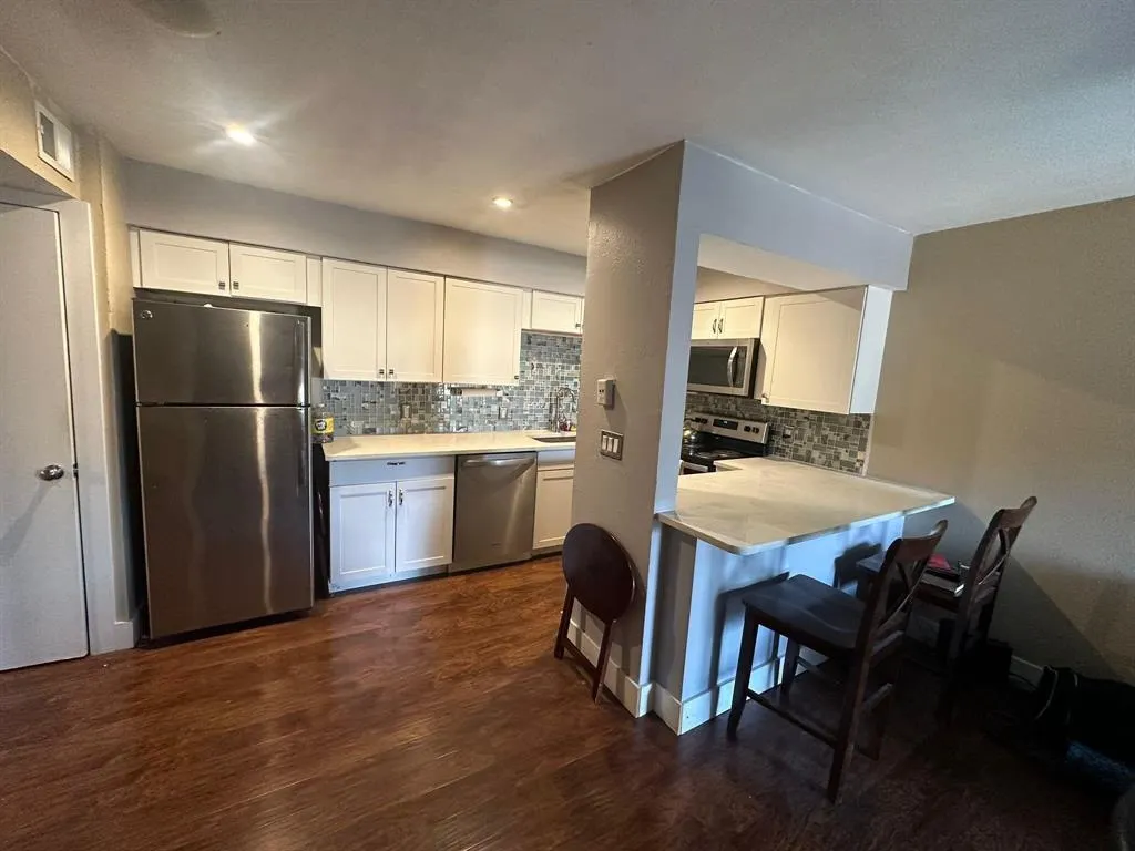 3022 Forest Lane, #221