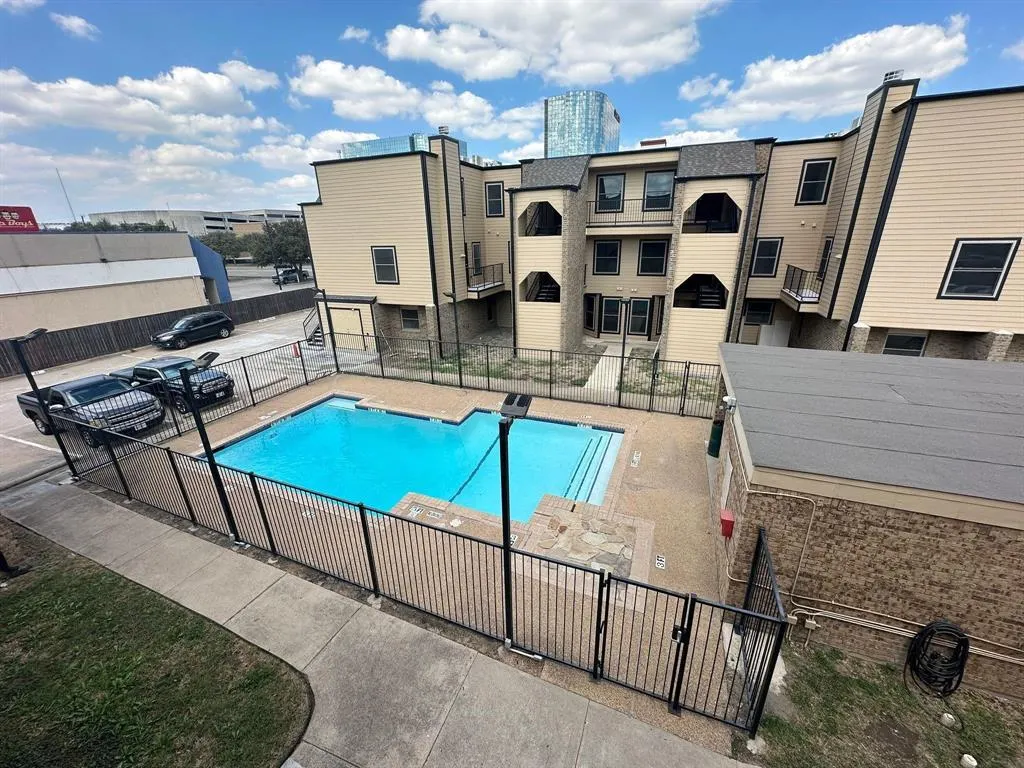 3022 Forest Lane, #221
