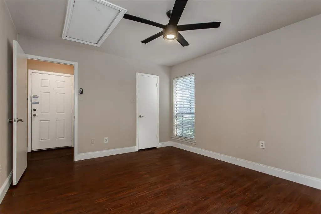 333 Melrose Drive, #10C