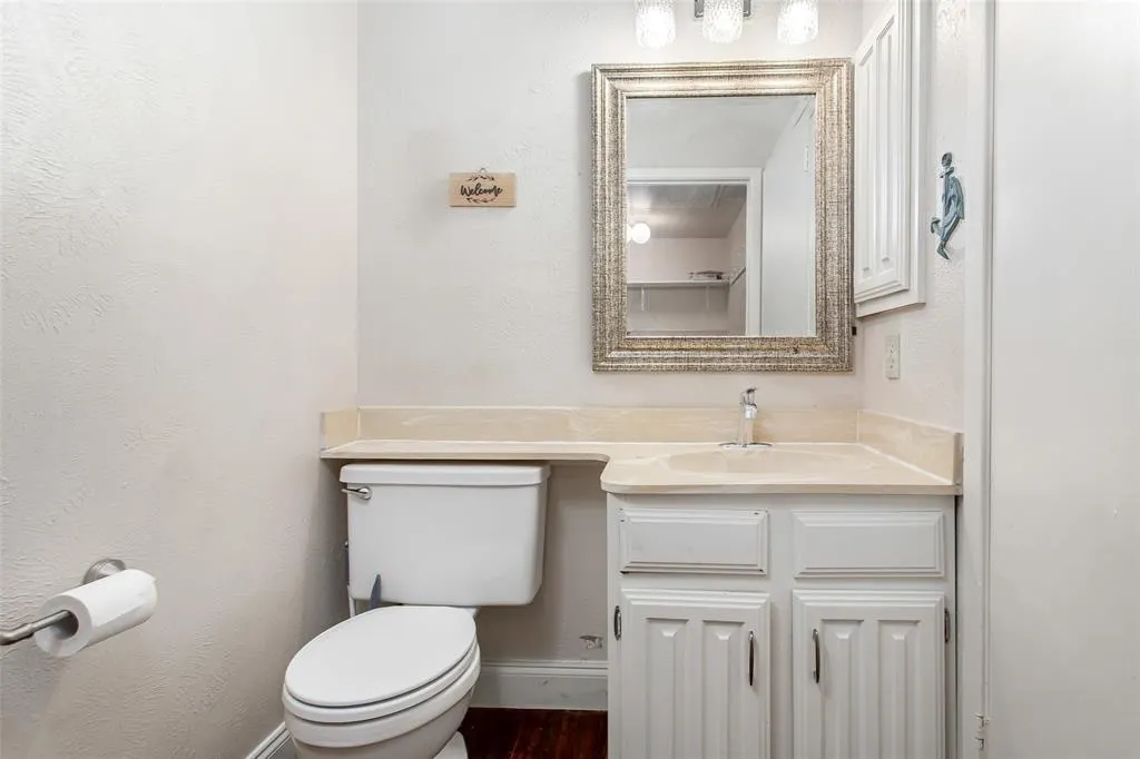 333 Melrose Drive, #10C