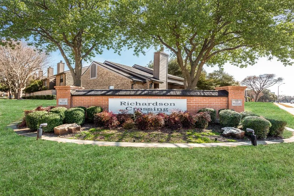 333 Melrose Drive, #10C
