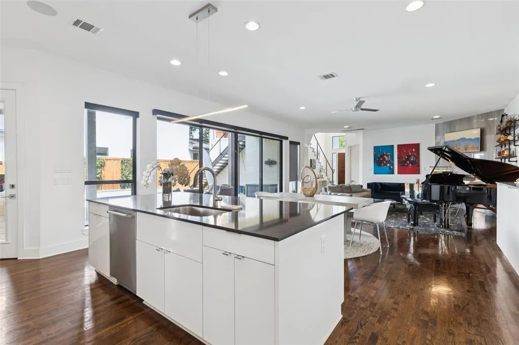 3922 Valley Ridge Road