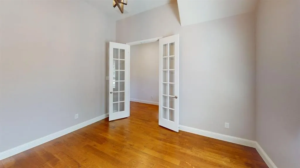 2217 Newton Lane