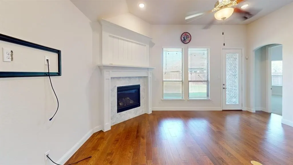 2217 Newton Lane