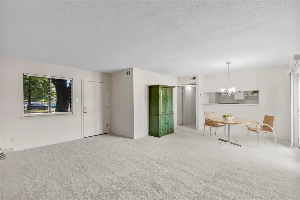 5935 Harvest Hill Road, #1096