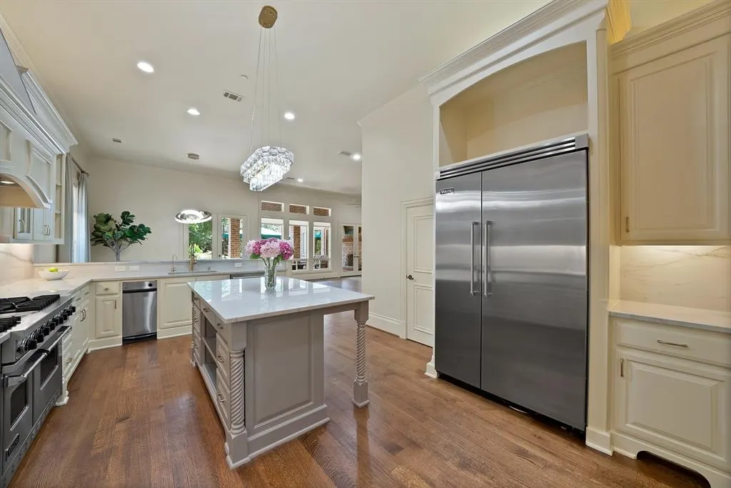 3084 Seneca Drive
