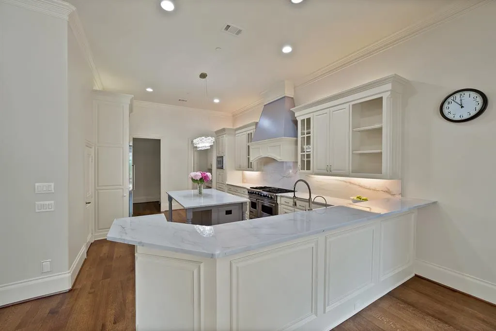 3084 Seneca Drive