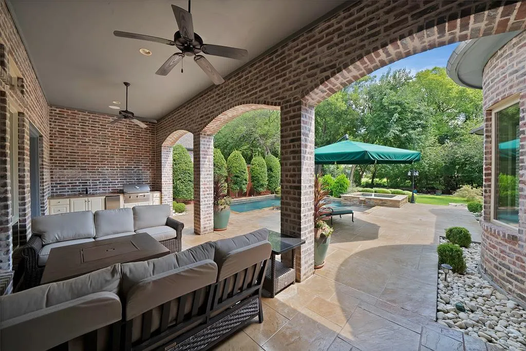 3084 Seneca Drive
