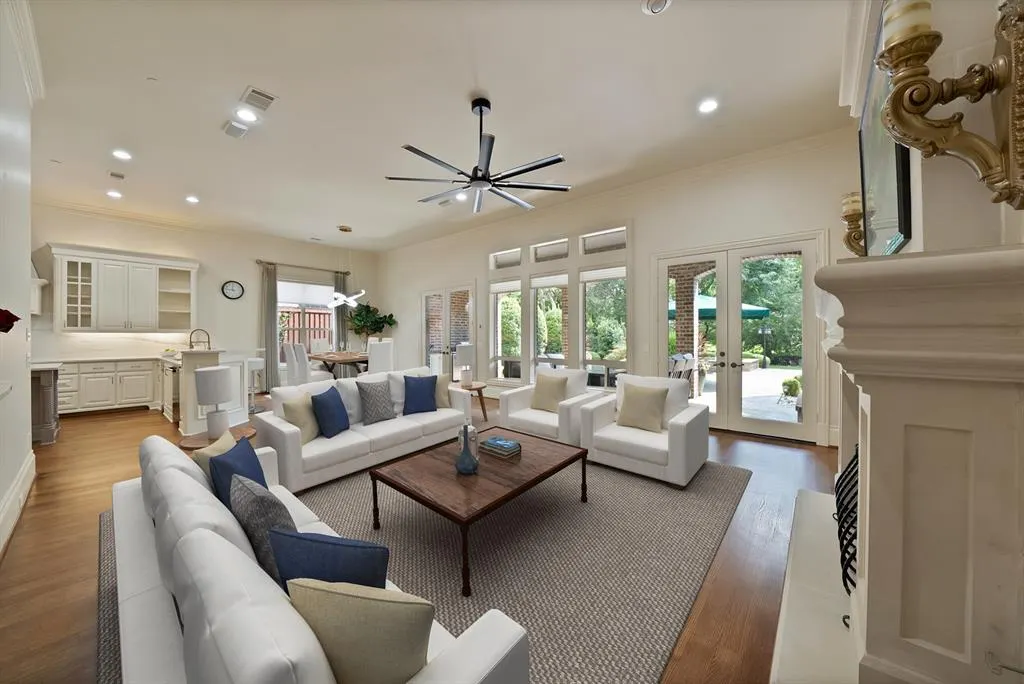 3084 Seneca Drive