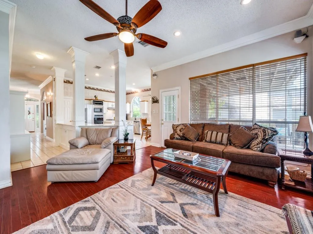 2610 Bordeaux Drive
