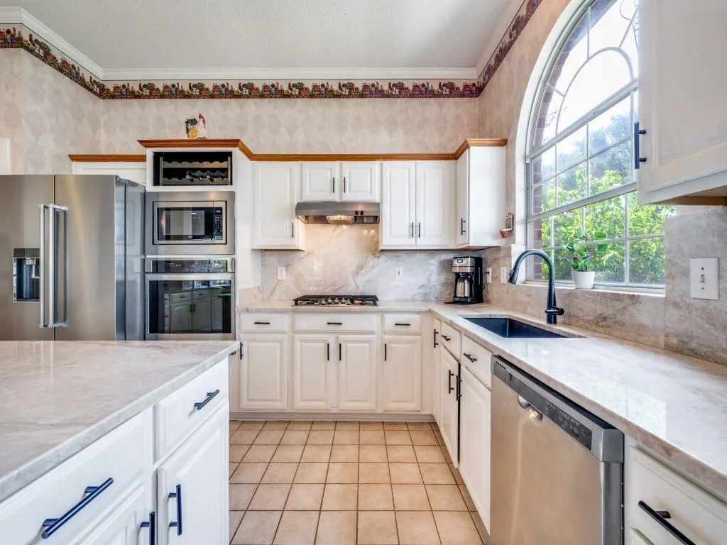 2610 Bordeaux Drive